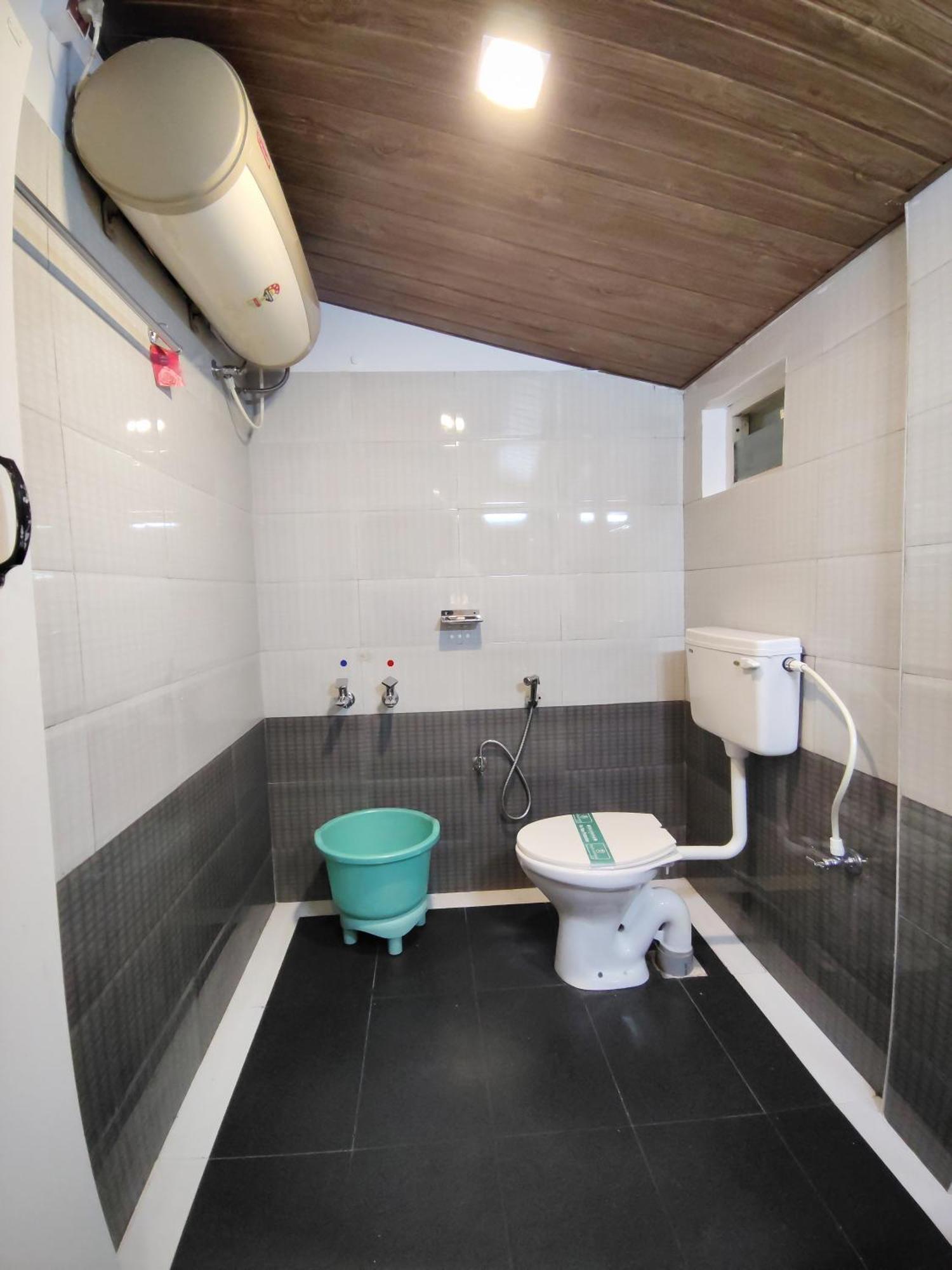 קודאיקנאל 7 Roads Resort 50Mts To Lake חדר תמונה
